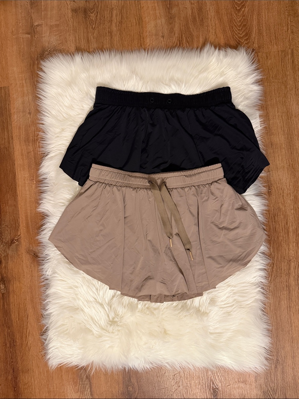 Lightweight Drawstring Tennis Skorts - Black & Taupe - Size L